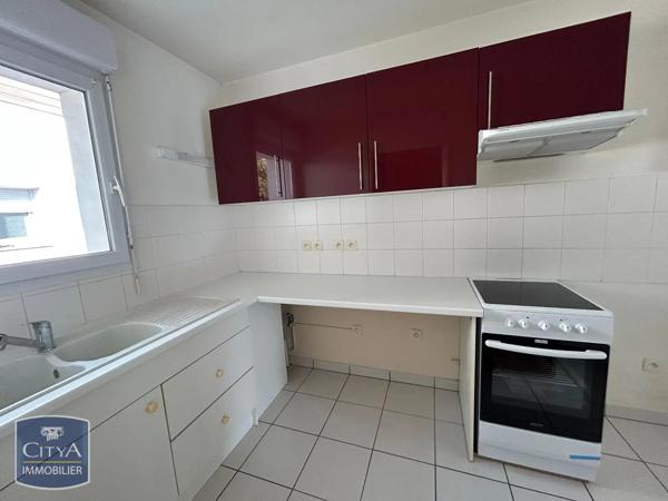 Maison à louer 4 pièces 81.55m² Billère (64140)