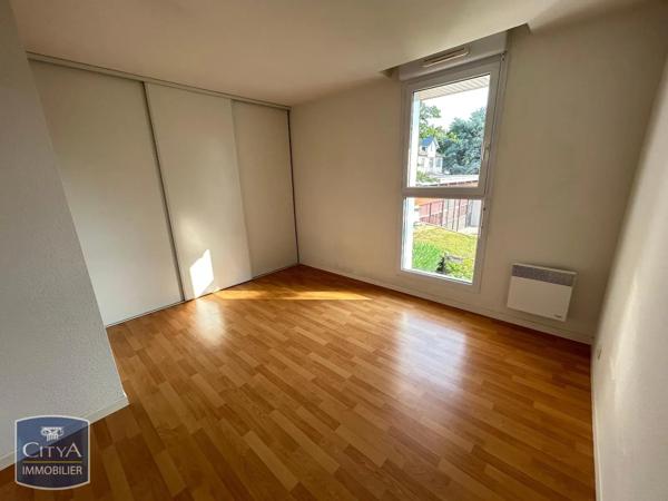 Maison à louer 4 pièces 81.55m² Billère (64140)