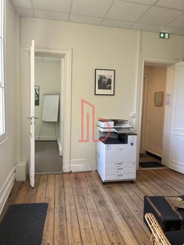 Bureau de 60 m² à louer à Bordeaux Fondaudege