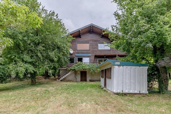 Charmante maison atypique de 9 pièces à vendre, à Montlhéry avec potentiel d’aménagement