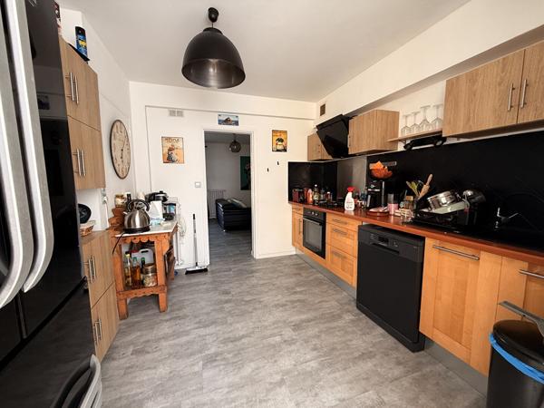 TRES BEL APPARTEMENT 3 CHAMBRES MEUBLE A CARCASSONNE