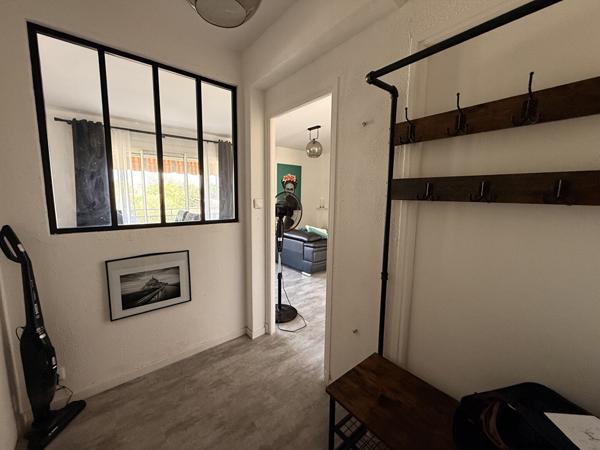 TRES BEL APPARTEMENT 3 CHAMBRES MEUBLE A CARCASSONNE