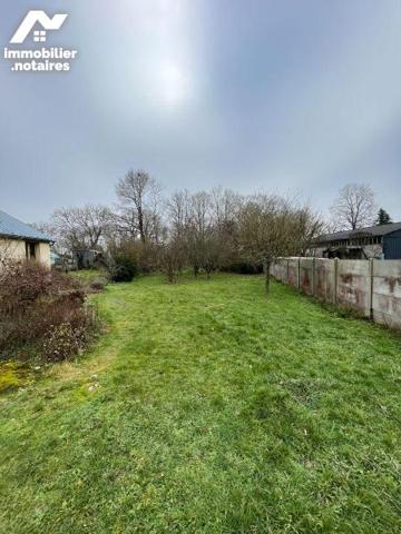 A MAEN ROCH (SAINT-BRICE-EN-COGLES), terrain à bâtir non viabilisé d'une surface d'environ 2000...