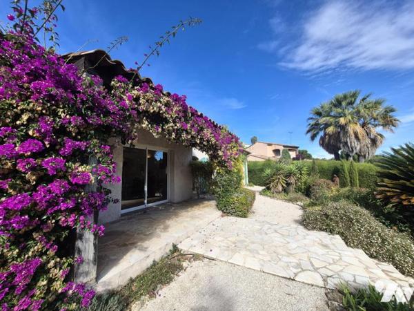 À vendre – Belle villa de plain-pied avec piscine dans un cadre calme et verdoyant