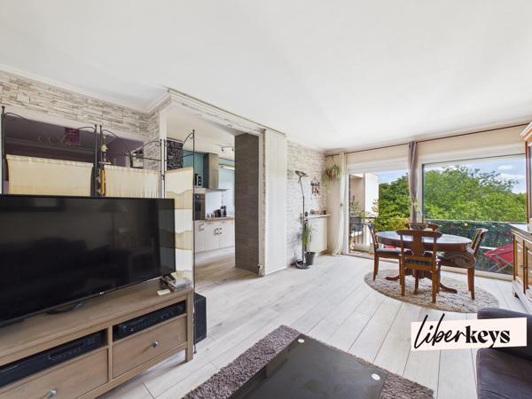 Maurepas – 3 pièces lumineux avec balcon de 12 m², ascenseur et gare à pied