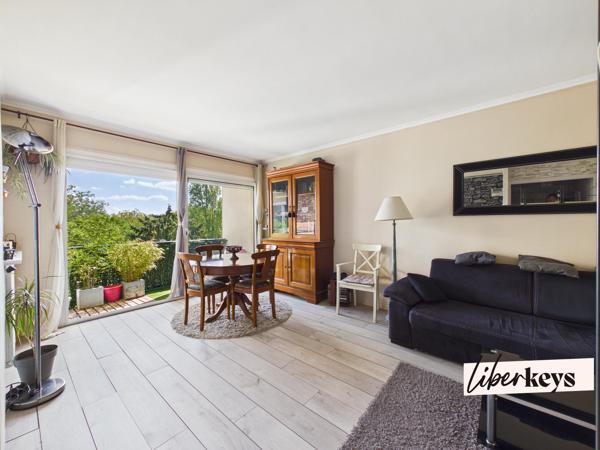 Maurepas – 3 pièces lumineux avec balcon de 12 m², ascenseur et gare à pied