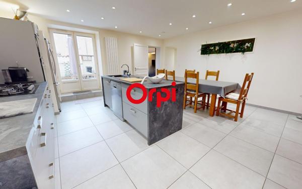 Maison à vendre    4 pièces • 150 m2 Vaulx-en-Velin