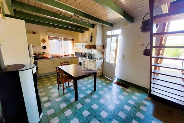 Maison BREUILLET + MURS D'UN COMMERCE - 5 pièces 115.65 m2 - A RENOVER