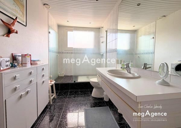 Maison à VIRE NORMANDIE, 14500 - 5 pièces 130m²