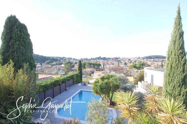 Villa familiale de 168m2 avec vue panoramique sur le village de Velaux