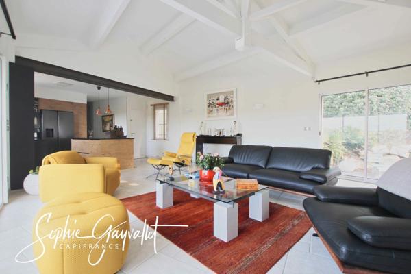 Villa familiale de 168m2 avec vue panoramique sur le village de Velaux