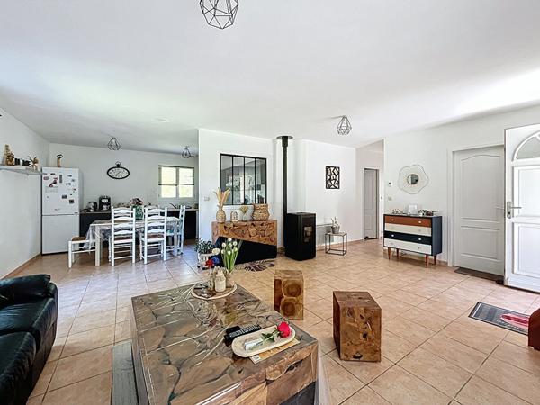 Maison à vendre à Périgny - 4 pièces, 3 chambres, bon état