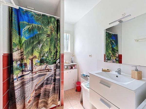 Maison à vendre à Périgny - 4 pièces, 3 chambres, bon état