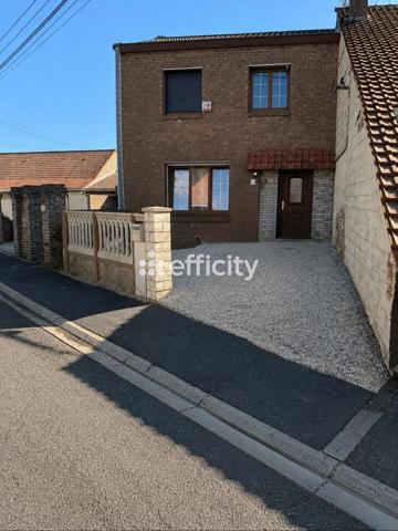 Maison
         3 pièces
        - 145 m² Exclusivité 189 900 € *