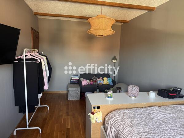 Maison
         3 pièces
        - 145 m² Exclusivité 189 900 € *