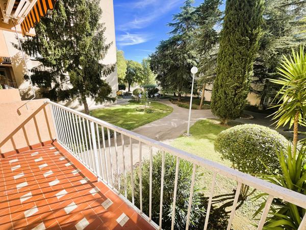 Appartement Nimes 4 pièce(s) 84.16 m2