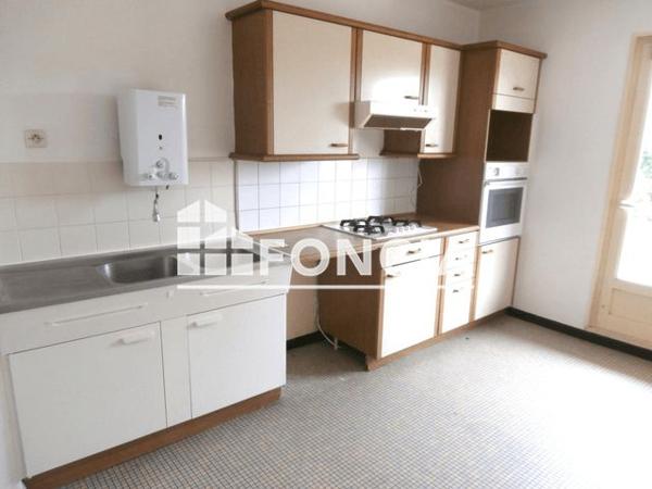 Location Appartement 4 pièces 83.2 m² - 10 A 22 RUE LOUIS LEYDIER Pont Eveque 38780