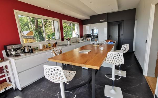 Maison à vendre    6 pièces •  Jurançon