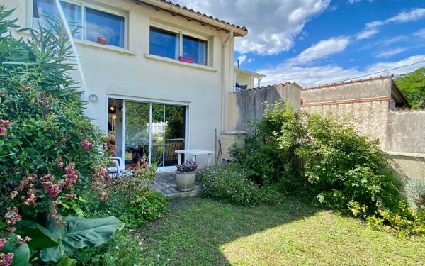 Immeuble à vendre    11 pièces •  Tartas