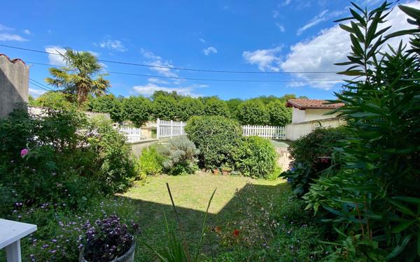 Immeuble à vendre    11 pièces •  Tartas