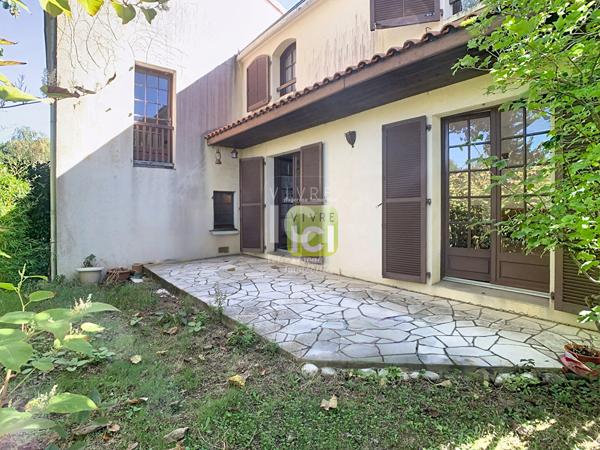 Maison Cholet 7 pièce(s) 150.94 m2