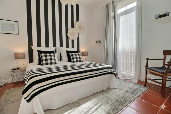 MARSEILLE 2 - SECTEUR QUAI DU VIEUX PORT - RUE DE LA LOGE - APPARTEMENT 4 PIECES - TRAVERSANT - LUMINEUX - ASCENSEUR - VUE EXCEPTIONNELLE - BELLE HAUTEUR SOUS PLAFOND -AU CALME - BALCON - CAVE -