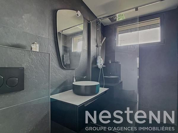 Rillieux-la-Pape ? Maison rénovée de 157 m² ? Grand séjour lumineux ? Suites parentales ? Prestations haut de gamme