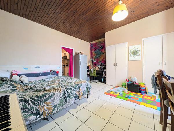 Appartement 1 pièce 49.16 m2