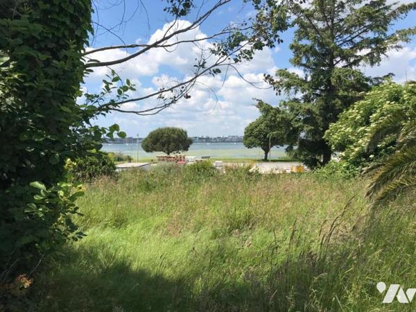 TERRAIN, LOCMIQUELIC