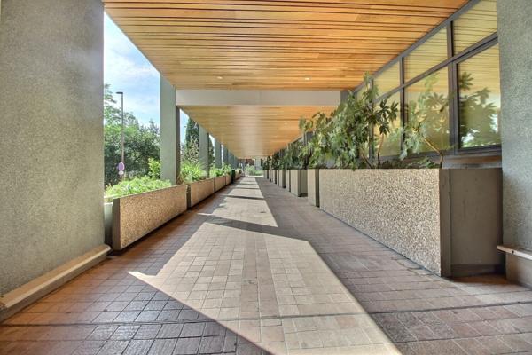 Métro CHARENTON ECOLE - 4 pièces de 85 m² - 8ème étage