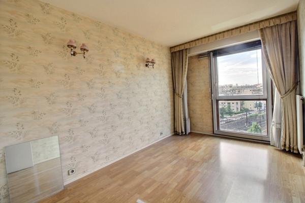 Métro CHARENTON ECOLE - 4 pièces de 85 m² - 8ème étage