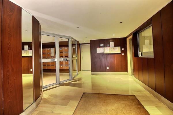 Métro CHARENTON ECOLE - 4 pièces de 85 m² - 8ème étage