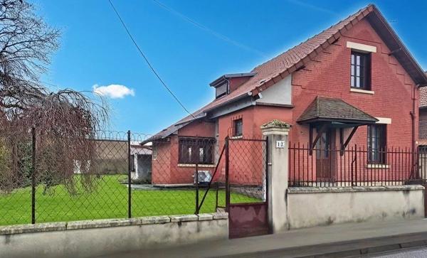 Vente                                                      Maison de ville
                        
                     5 pièces                      80 m2                     à Laon