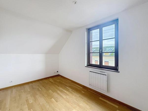 Vente                                                      Maison de ville
                        
                     5 pièces                      80 m2                     à Laon