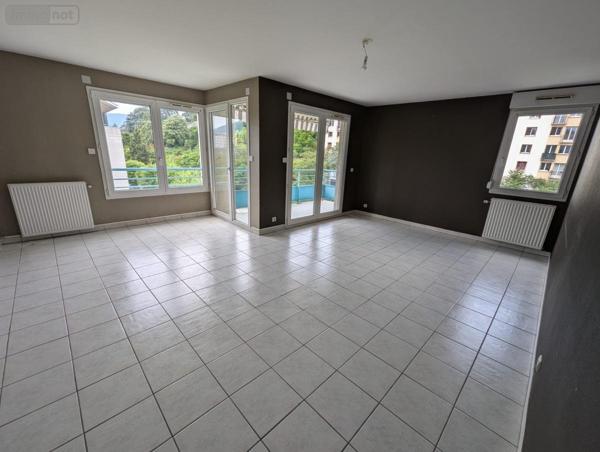 Appartement à vendre à Chambéry en Savoie (73000), ref : 73006-193