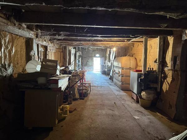 Vente                                                      Maison de village
                        
                     5 pièces                      130 m2                     à Chaumont-la-Ville