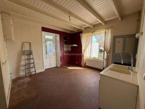 Vente                                                      Maison de village
                        
                     5 pièces                      130 m2                     à Chaumont-la-Ville