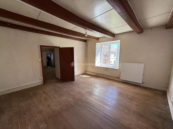 Vente                                                      Maison de village
                        
                     5 pièces                      130 m2                     à Chaumont-la-Ville