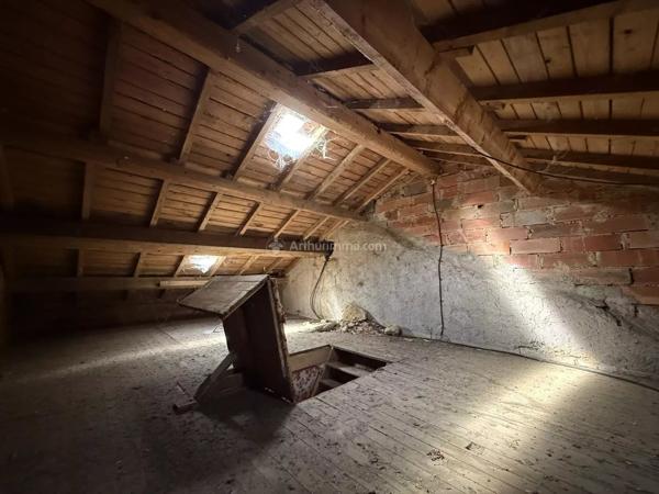 Vente                                                      Maison de village
                        
                     5 pièces                      130 m2                     à Chaumont-la-Ville