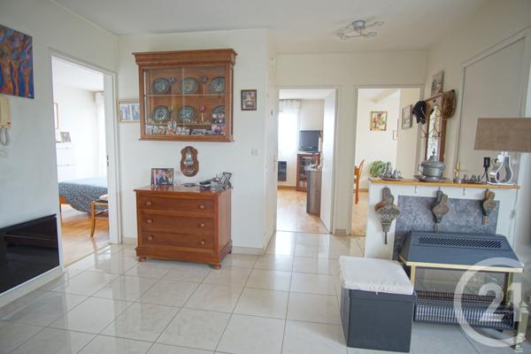 Appartement F4 à vendre  4 pièces - 82,79 m2 CHOISY LE ROI - 94