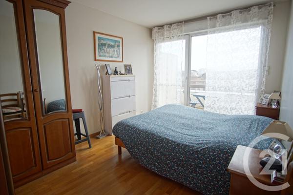 Appartement F4 à vendre  4 pièces - 82,79 m2 CHOISY LE ROI - 94