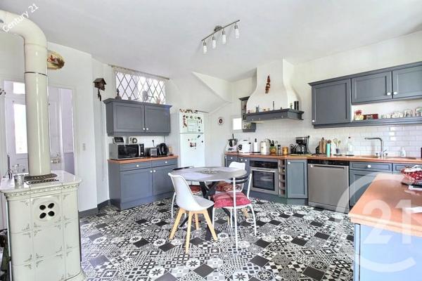 Maison à vendre  7 pièces - 155 m 2   CHATEAU THIERRY  - 02