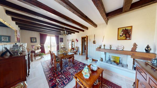GRANDE MAISON 6/7 CHAMBRES ET DEPENDANCES A CISSE