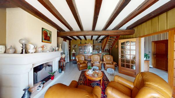 GRANDE MAISON 6/7 CHAMBRES ET DEPENDANCES A CISSE