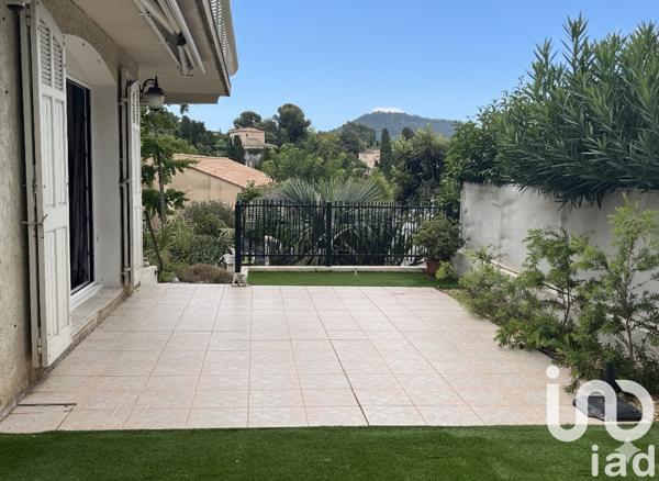 Maison à vendre 8 pièces 250 m² Le Pradet