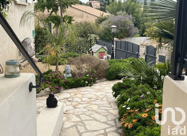 Maison à vendre 8 pièces 250 m² Le Pradet