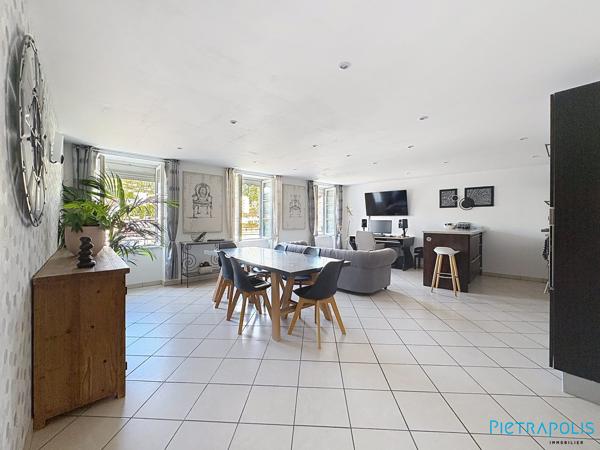 EN EXCLUSIVITÉ – Coup de cœur au cœur de Tarare : appartement de 96m² avec 3 chambres et une cave