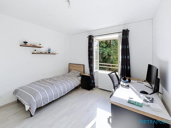 EN EXCLUSIVITÉ – Coup de cœur au cœur de Tarare : appartement de 96m² avec 3 chambres et une cave