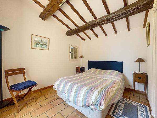 Maison d'exception à vendre à Luynes, Aix-en-Provence - 6 chambres, piscine, grand terrain