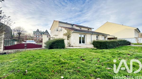 Maison à vendre 5 pièces 122 m² Vienne-le-Château